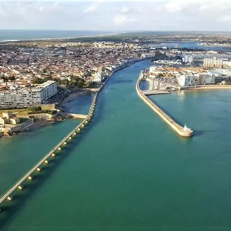 Henry - Foch * Les Sables-dʼOlonne