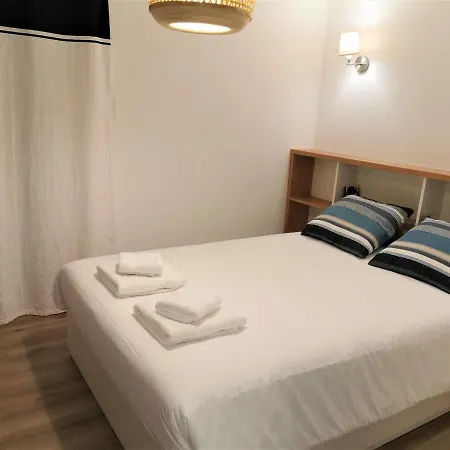 Henry - Foch Appartement